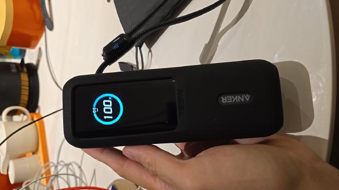 Anker Power bank with rubber case